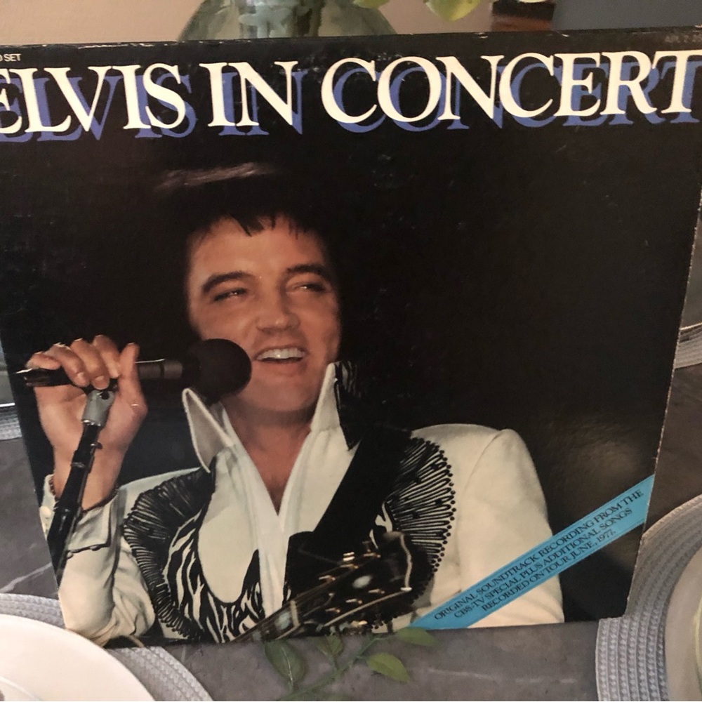 Elvis In Concert 🎵 Album